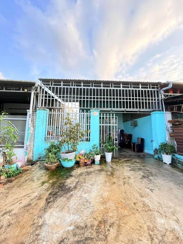 Nhà 150m² Đường D39, Pleiku - Giá 1.2 Tỷ, Sẵn Sàng An Cư