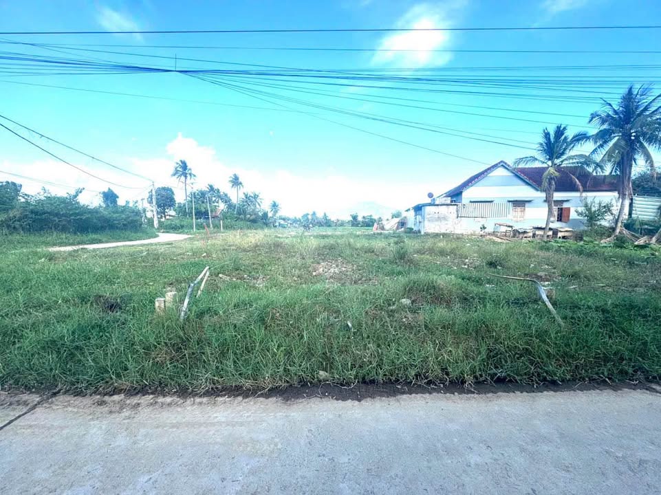 Đất nền Xã Tân Định 104m² giá 6xx triệu - Sổ đỏ chính chủ, full thổ cư