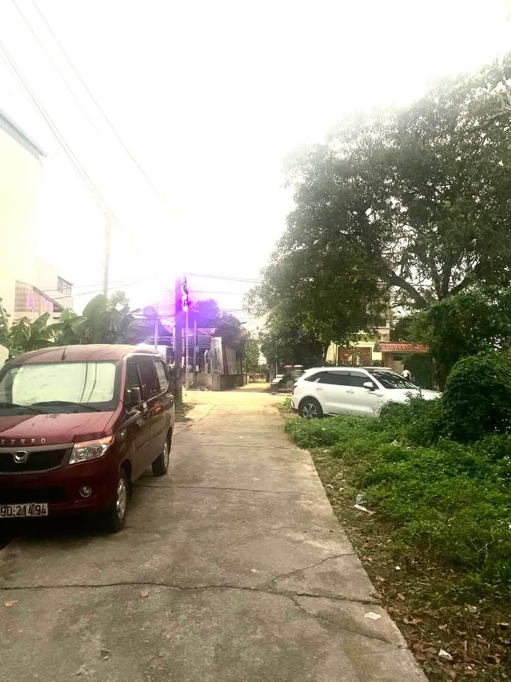 Đất nền Móng Cái 121m² - Sổ đỏ chính chủ, tặng nhà cấp 4!