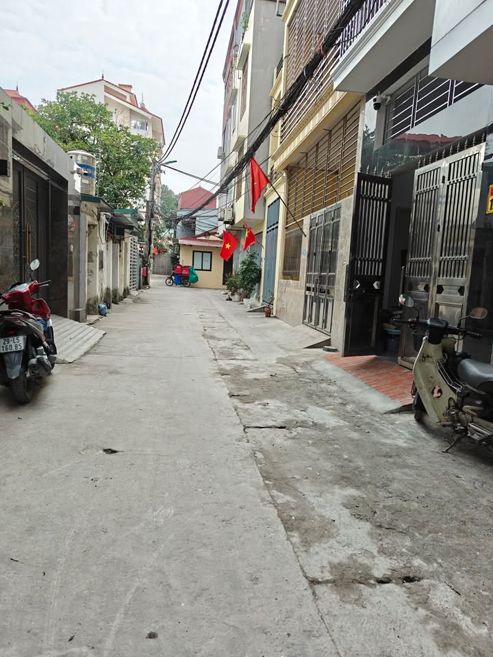 Nhà Phố Viên, Bắc Từ Liêm - 38m² Sổ Đỏ Vuông Vắn, Giá Tốt