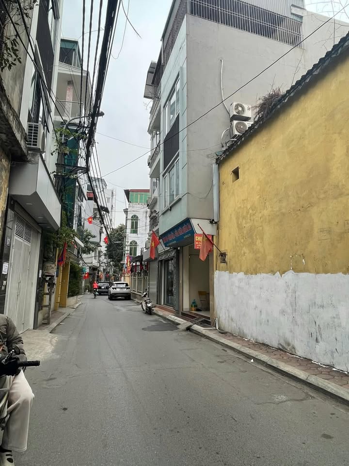 Nhà Phố Trương Định 140m² (4 Tầng) - Ngõ 2 Ô Tô Tránh, Kinh Doanh Sầm Uất - 9 Tỷ