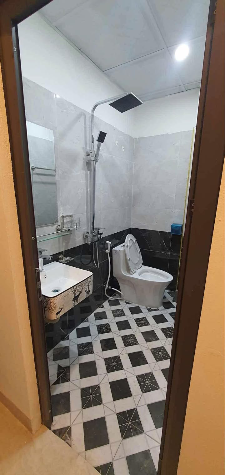 Nhà Phố Hà Đông 32m² - 5PN, Dòng Tiền 12tr/tháng, Giá 6.1 Tỷ