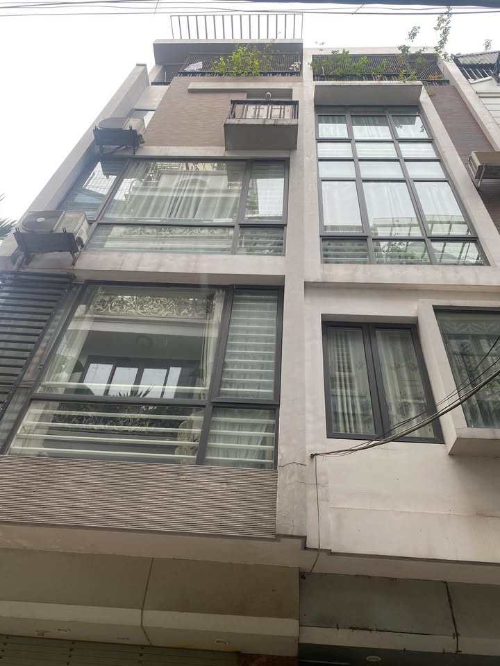 Bán gấp nhà Linh Đàm 126m² - 8 tỷ, ô tô sát nhà, gần trường liên cấp