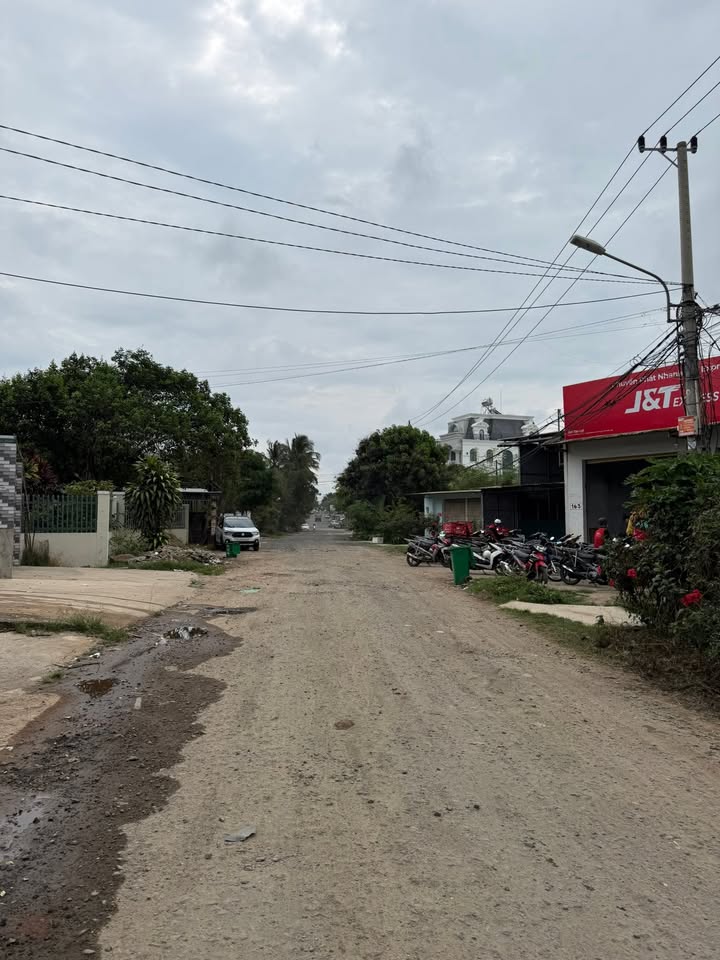 Đất Mặt Tiền Đồng Khởi, Buôn Ma Thuột 243m² - Đường to ô tô