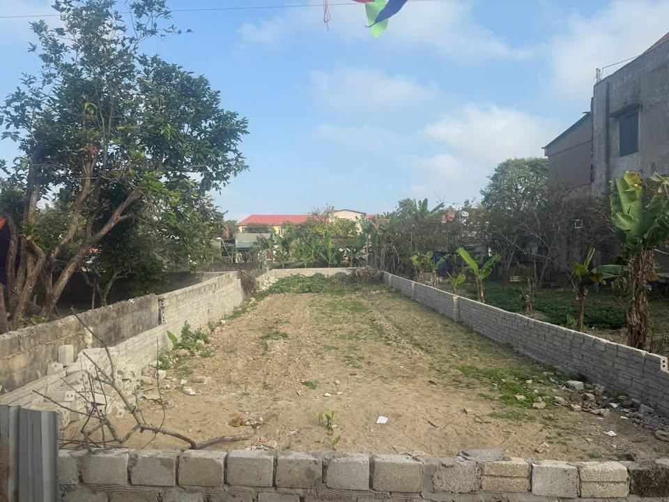 Đất nền Quảng Thọ 200m² giá 1 tỷ - Đường ô tô rộng rãi!