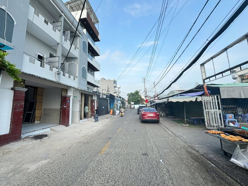 Mặt bằng Kinh doanh & Ở Phường Tân Hưng Thuận, Q12 - 8 Triệu/Tháng