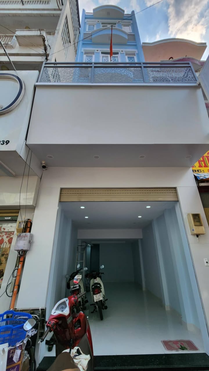 Nhà mặt tiền Nhật Tảo P6 Q10 29 triệu/tháng - Mặt tiền kinh doanh đắc địa!