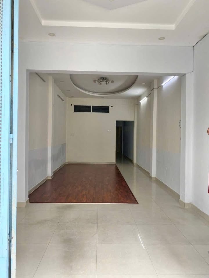 Nhà riêng Tô Hiến Thành Q10 93m² giá 18 triệu - Sẵn sàng ở ngay!