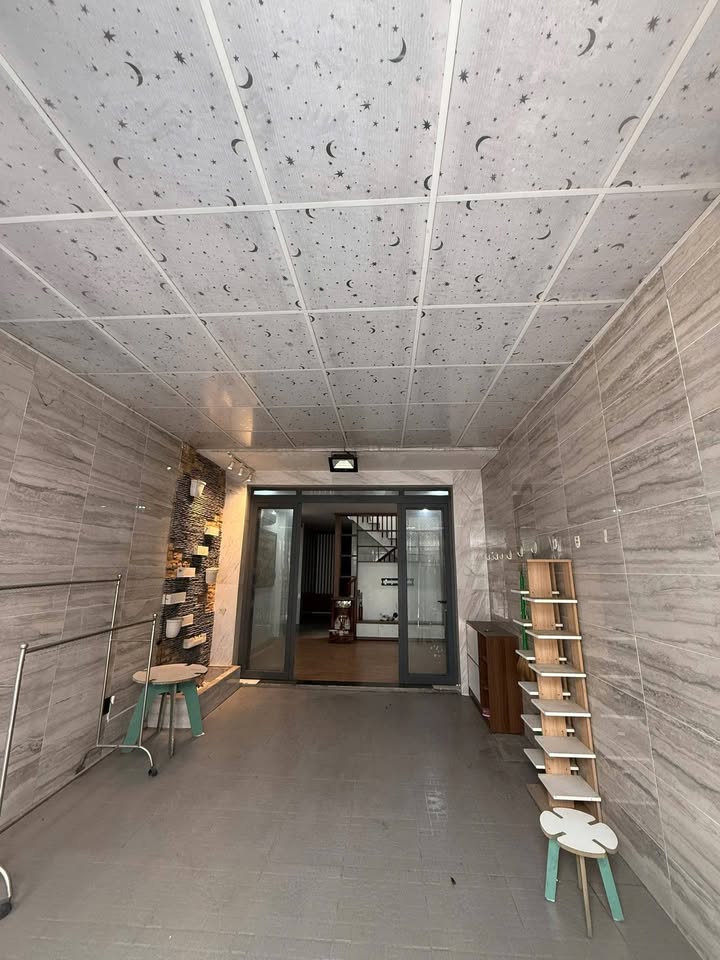 Nhà Nguyên Căn 80m² Tô Ngọc Vân Q12 - 3PN Giá 10 Triệu/tháng