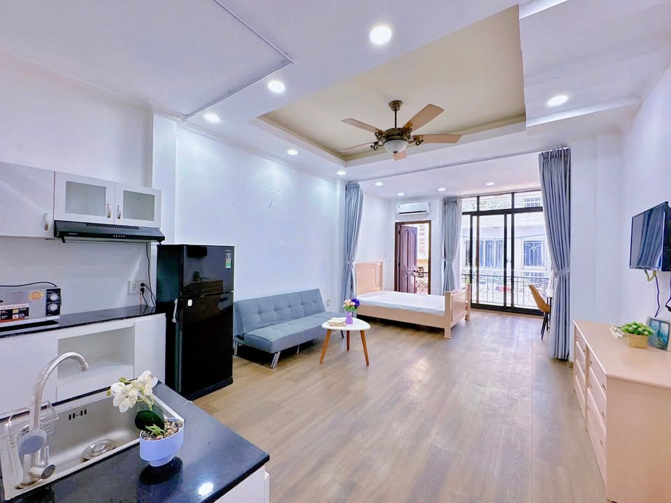 Cho thuê Studio BANCOL CMT8, Q10 - 50m² Full Nội Thất, Sẵn Sàng Ở Ngay!