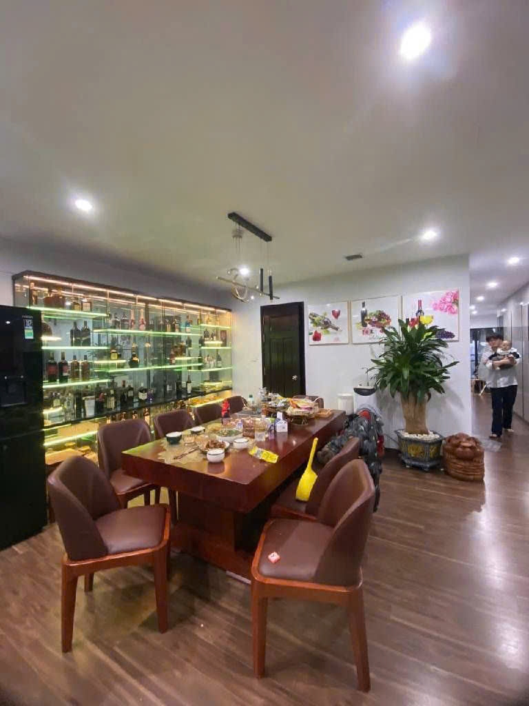 Căn hộ Giảng Võ Ba Đình 161m² - View Hồ Ngọc Khánh, sẵn sàng ở ngay!