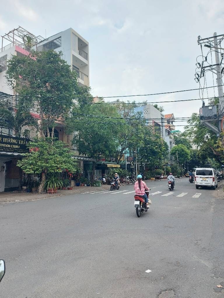 Nhà Phố Diệp Minh Châu, Tân Phú 96m² - Mặt Tiền Kinh Doanh Đắc Địa!