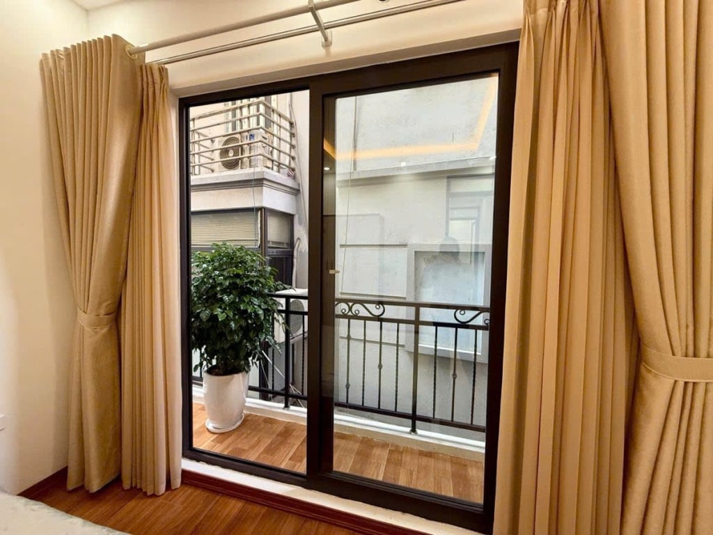 Nhà Phố Trường Chinh 32m² 4PN, Ngõ Thông, 3 Bước Ra Phố - 9.6 Tỷ