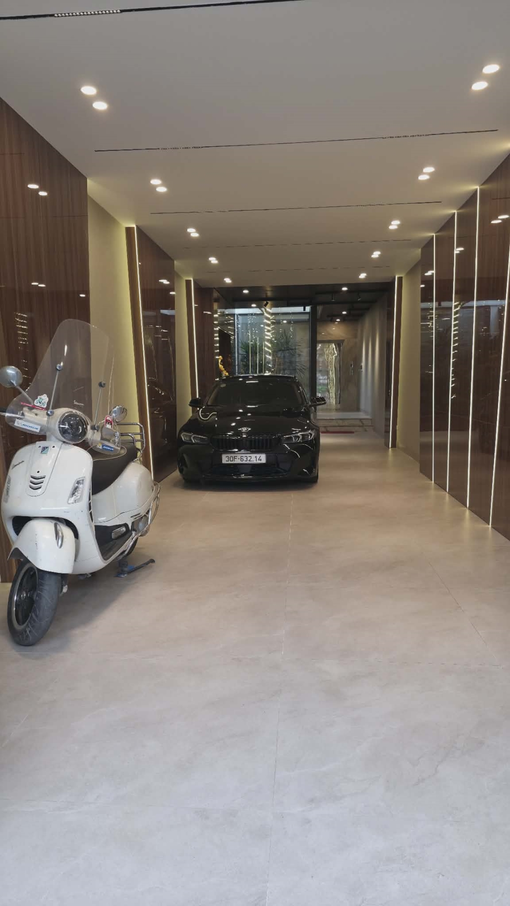 Nhà Ngô Gia Tự Long Biên 96m² 23.5 tỷ - Ô tô vào tận nhà, Đẳng cấp 7 tầng!