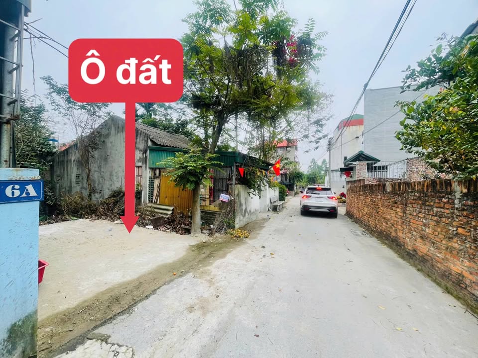 Bán đất Vĩnh Yên 50m² mặt tiền rộng, gần BV Lạc Việt - Giá 2.1 tỷ