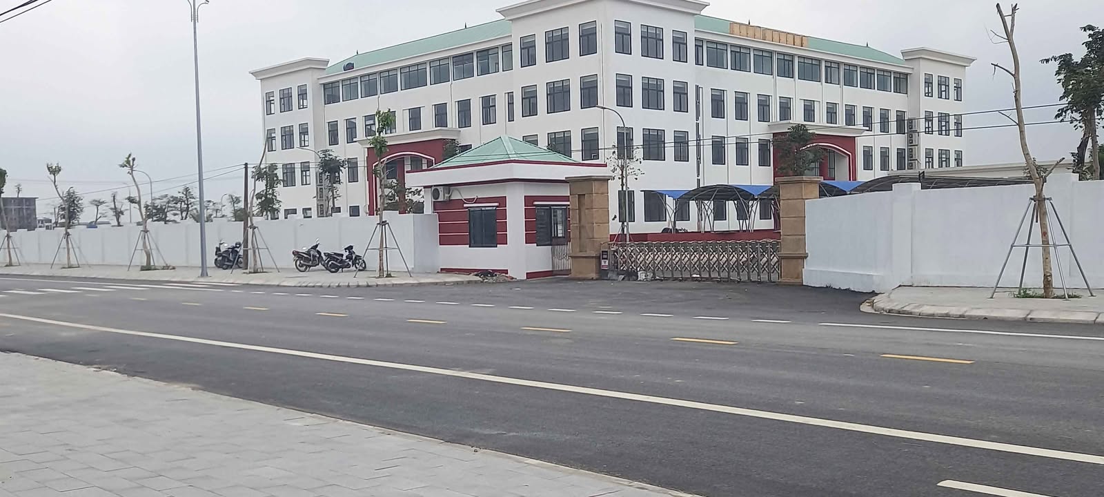 Đất nền 100m² hướng Đông cạnh Đại học Hoa Lư mới - Giá 5.5 tỷ