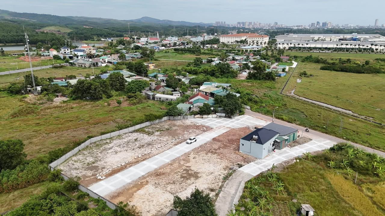 Đất nền Hải Yên, Móng Cái 100m² - Giá chỉ 9xx triệu, Tiềm năng tăng giá!