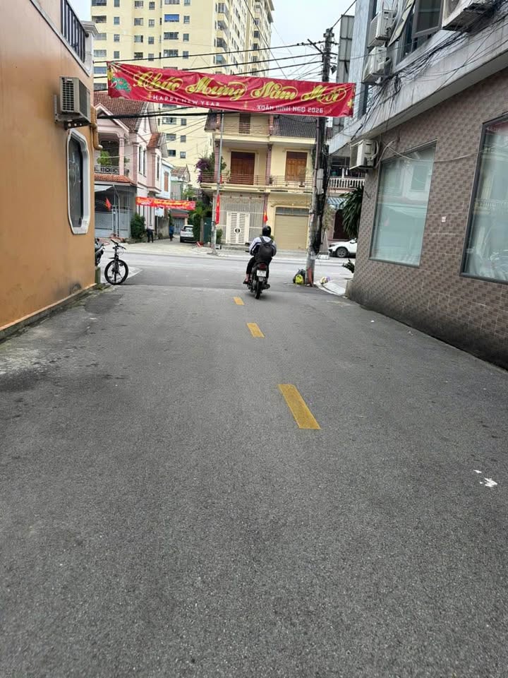 Nhà 3 Tầng Mặt Tiền Rộng 9.61m, An Dương Vương, Vinh - 9 Tỷ