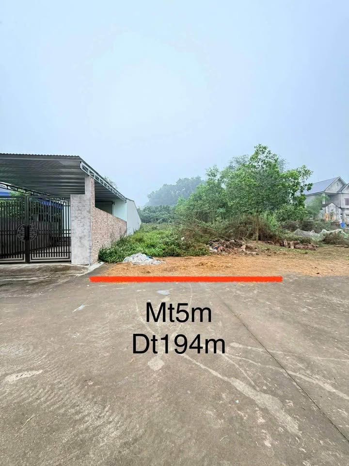 Đất nền Sông Công 200m² view hồ - Sẵn sàng xây nhà, giá chỉ 8xx triệu