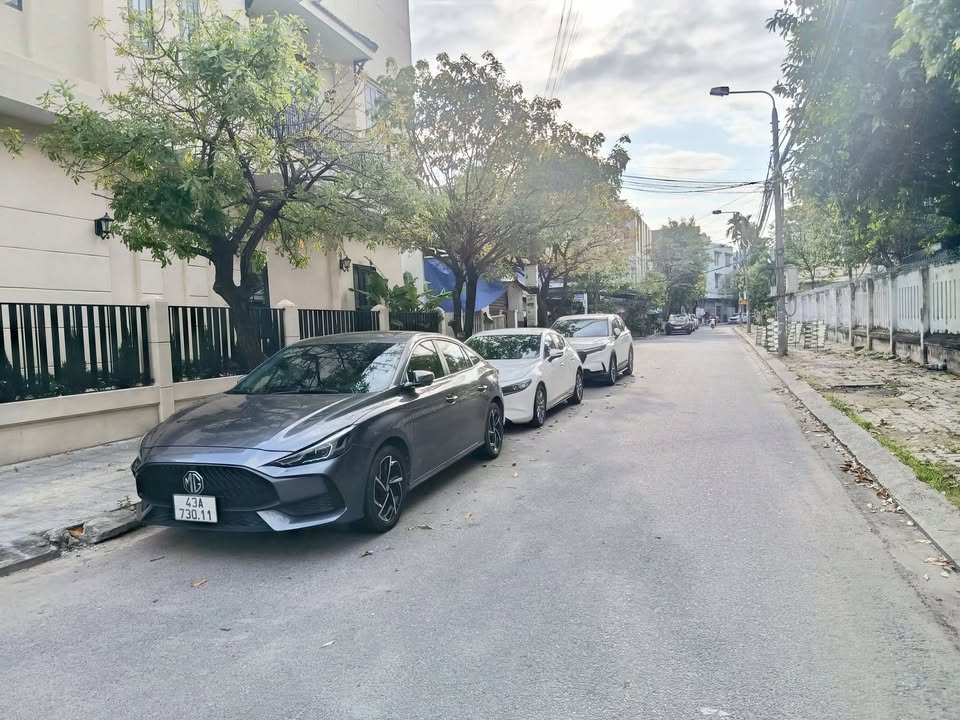 Nhà Phố Hà Huy Giáp, Hải Châu 98m² - Mặt tiền kinh doanh sầm uất!