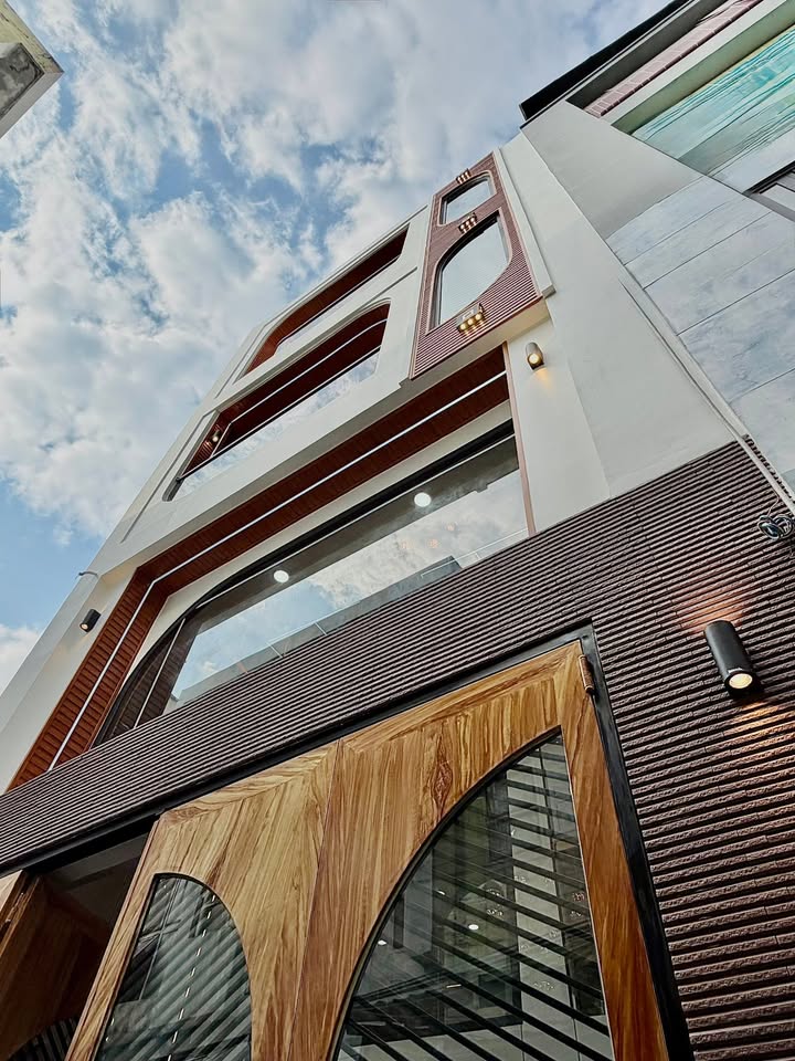 Nhà Phố Gò Vấp 44m² - Mặt tiền Lý Thường Kiệt, kinh doanh đỉnh!