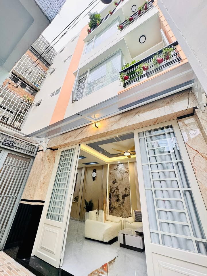 Nhà 4 Tầng Quảng Đức, Bình Thạnh - 46m² - 8.6 Tỷ TL - Sẵn Sàng Ở Ngay