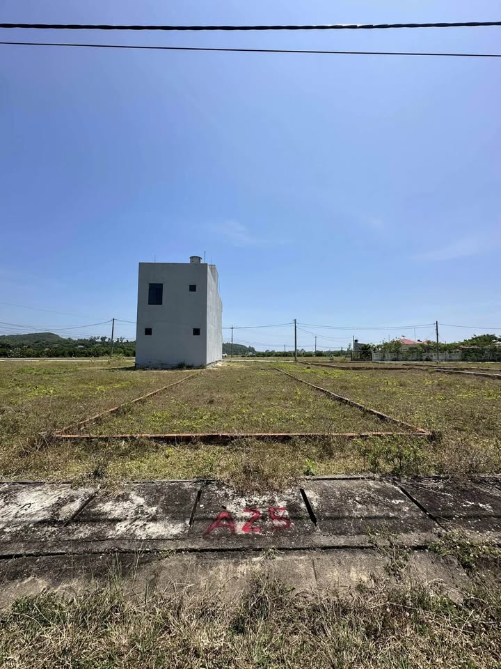 Đất nền Chợ Yến 114m² Tuy An - Sổ đỏ chính chủ, đường 11m ô tô!