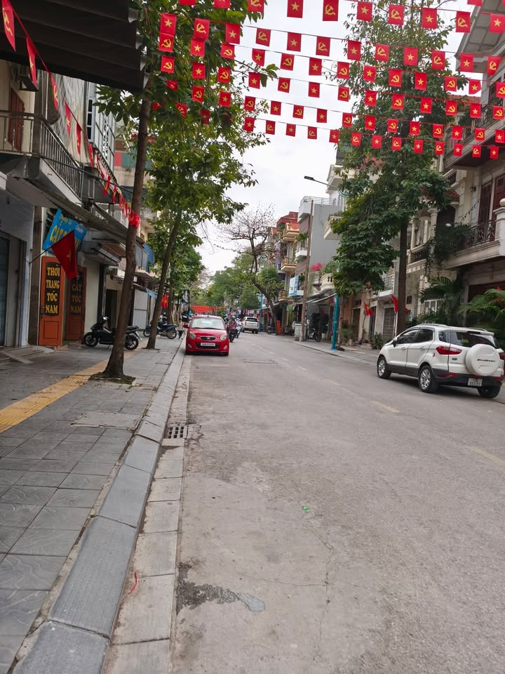 Nhà Mặt Phố Cổ Quang Trung - 136m² - Kinh Doanh Đắc Địa