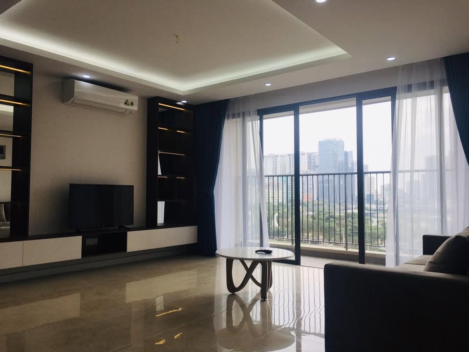 Cho thuê căn hộ 3PN Vinhomes D'Capitale C3 - 110m² view hồ, full nội thất