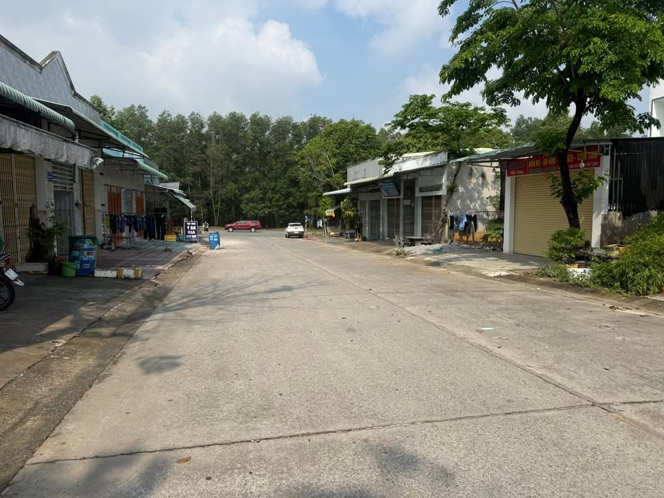 Đất nền Bến Cát 150m² (5x30m) - Sổ đỏ chính chủ, gần KCN Becamex