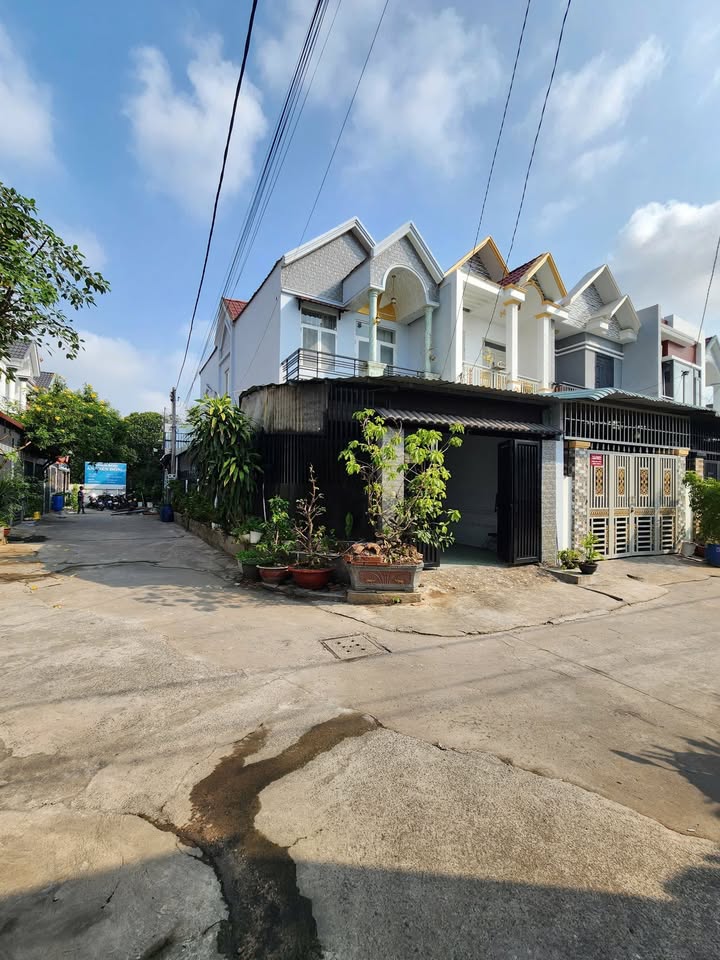 Nhà riêng Đông Hòa Dĩ An 75.9m² 9 triệu - Ô tô vào tận nhà!