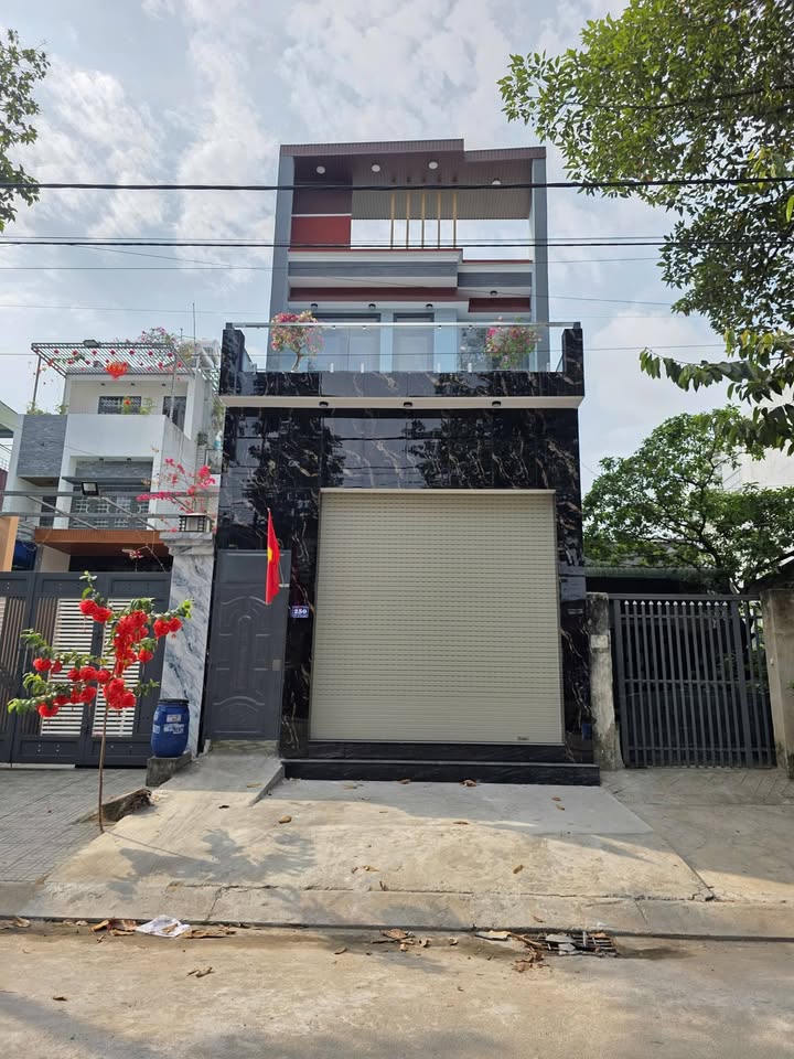 Nhà phố Dĩ An 112.2m² Mặt tiền kinh doanh - Đầu tư sinh lời ngay!