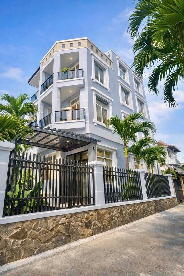 Nhà Mặt Tiền Kinh Doanh Đường Số Tân Quy Q7 - 70m² - 13.3 Tỷ