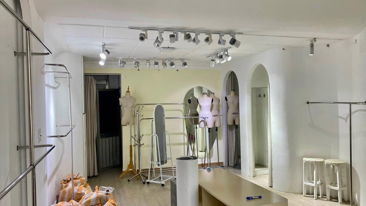 Mặt bằng kinh doanh Nguyễn Thị Minh Khai, Q1 - 40m², giá 12 triệu/tháng