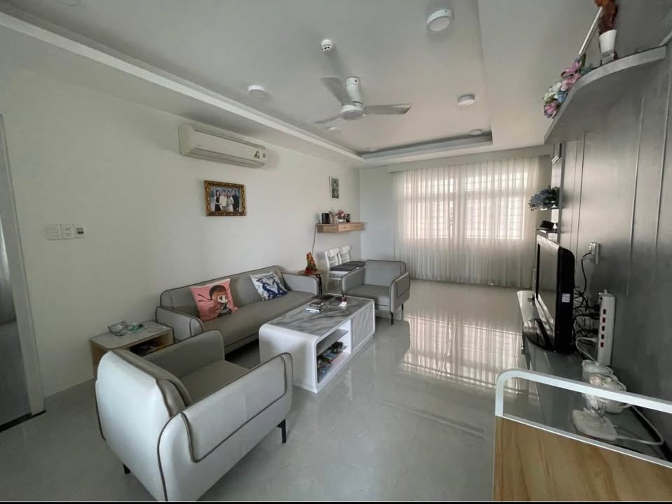 Chung cư Lakeside 96m² - View Hồ Tầng Cao, Sẵn Sàng Đón Bạn Về Dinh