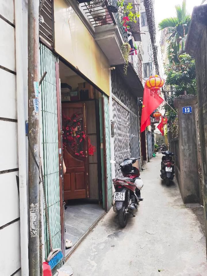 Nhà 32m² Nguyễn Văn Cừ, Long Biên - 4 Tầng Full Nội Thất, Giá 7 Tỷ