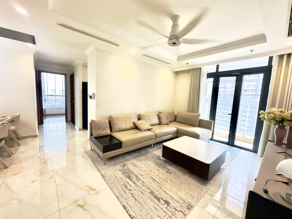 Cho thuê nhà 3PN Vinhomes Central Park, Bình Thạnh - Sẵn Sàng Dọn Vào Ở Ngay