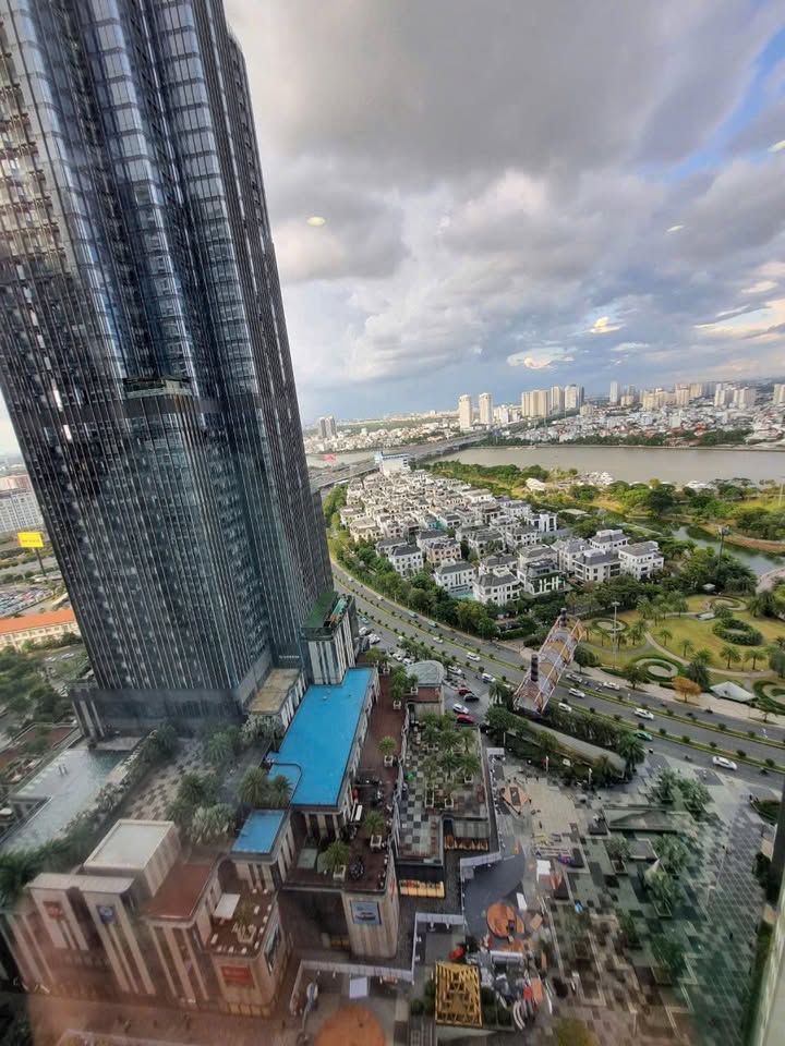 Cho thuê căn hộ 2PN Vinhomes Central Park, 100m² - View Landmark 81