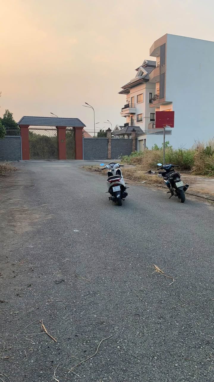 Bán Gấp Đất Nền 80m² Sổ Hồng Riêng Võ Văn Hát, TP. Thủ Đức - Giá Tốt