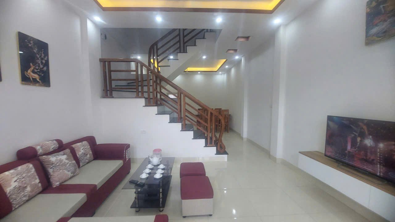Nhà 3 tầng Phúc Thành 50m² giá 3 tỷ - Ô tô vào tận nhà!