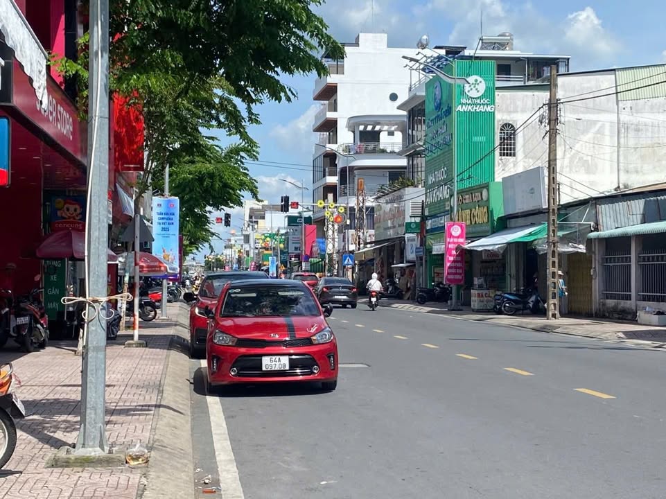 Nhà 2 Lầu 91.6m² Hẻm Vườn Còng, Vĩnh Long - Giá 4.7 Tỷ