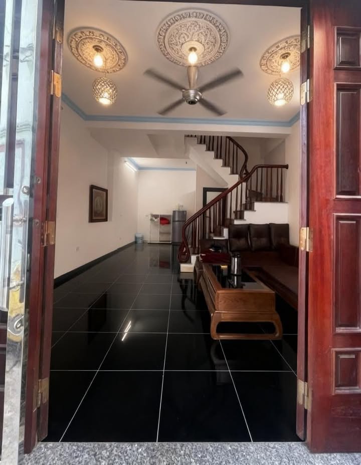 Nhà riêng Thanh Trì 35m² - Sẵn sàng ở ngay, sổ đỏ chính chủ!