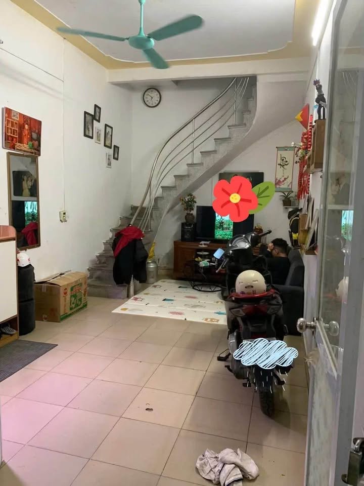 Nhà 2 Tầng Ngõ Trần Phú, Nam Định - 25m², 1.05 Tỷ, Sẵn Ở Ngay