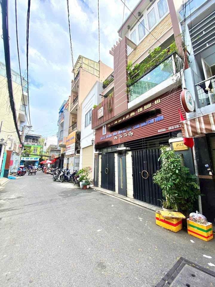 Nhà Phố Quận 10 40m² - MTKD Lý Thường Kiệt giá 8.5 tỷ