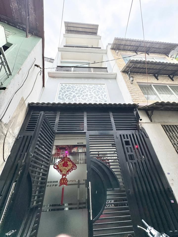 Nhà Nguyễn Văn Luông Q6 35m² 5.x tỷ - Sẵn sàng ở ngay!