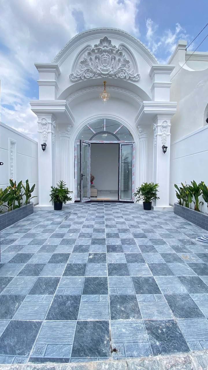 Nhà Tân Cổ Điển Mỹ Phong, Mỹ Tho - 100m² - 1.75 Tỷ