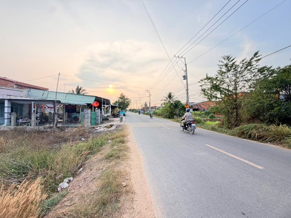 Đất Mặt Tiền Kinh Doanh Gò Dầu, Tây Ninh - 400m² Sổ Riêng, Giá 3.x Tỷ