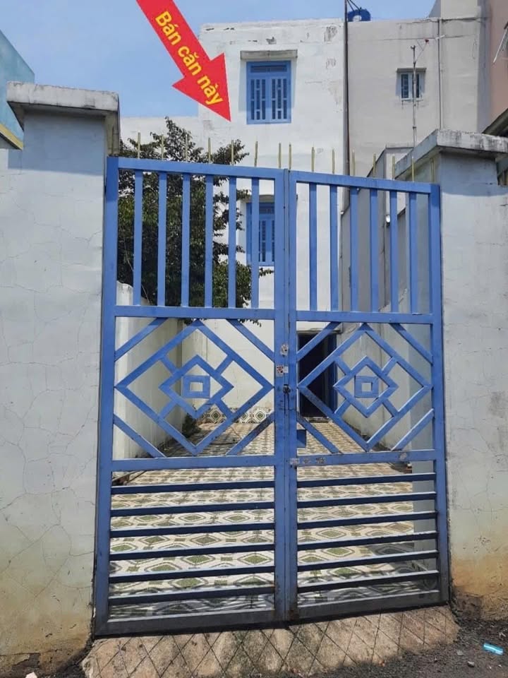 Nhà Phố Kinh Doanh Mặt Tiền Chợ Bà Điểm, Hóc Môn - 100m², Sổ Hồng Riêng