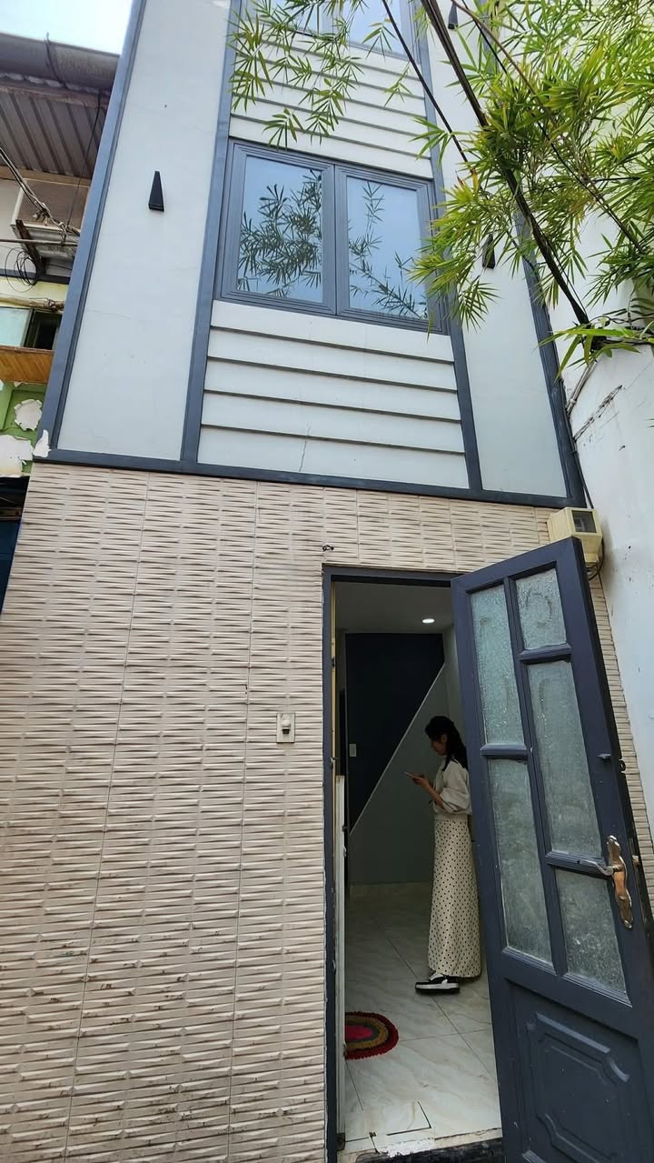 Nhà 3 Tầng Hẻm Ba Gác Cô Giang Q1 - 2PN, 2WC - Giá 8.5 Triệu/Tháng