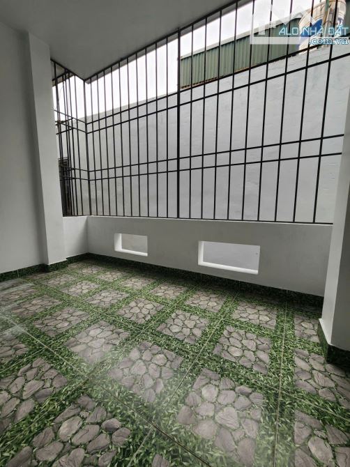 Nhà Phố Thanh Đàm, Hoàng Mai - 32m² x 4 Tầng, Ô tô Đỗ Cổng, Sổ Đỏ Chính Chủ